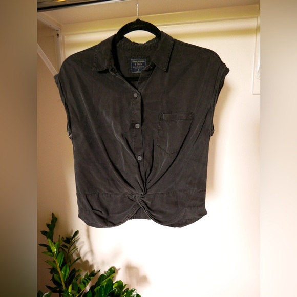 Abercrombie & Fitch Cap Sleeve Button Front Twist Waist Top Size Small - Picture 1 of 3